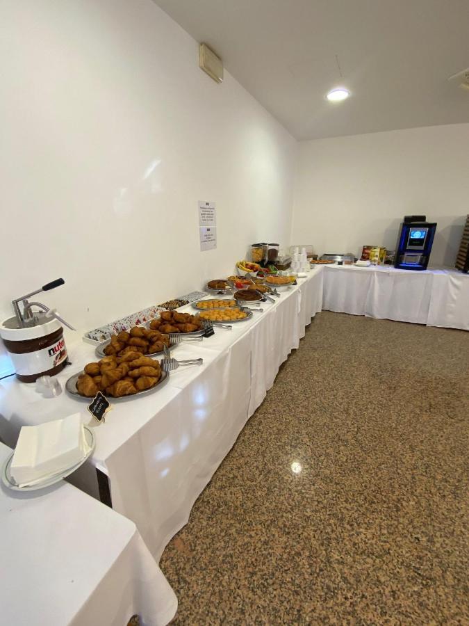 Hotel Modenese Риччоне Экстерьер фото